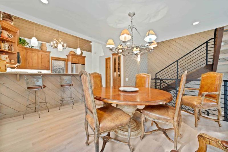 Ridgepoint Townhome 198 By East West Hospitality Beaver Creek Esterno foto