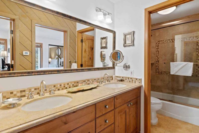 Ridgepoint Townhome 198 By East West Hospitality Beaver Creek Esterno foto
