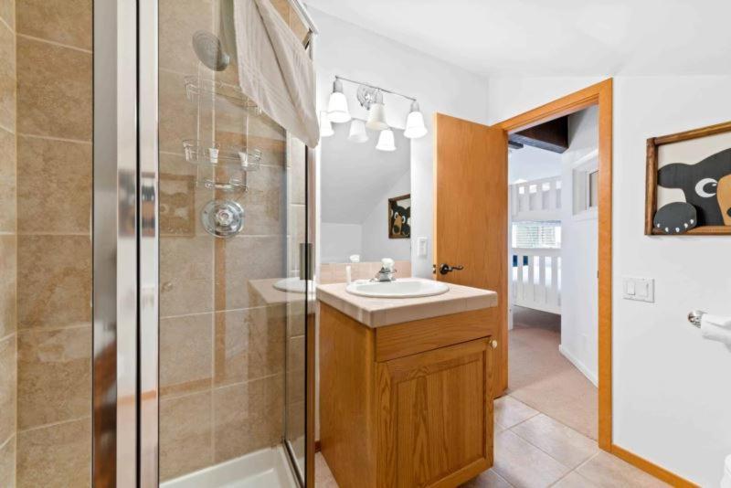 Ridgepoint Townhome 198 By East West Hospitality Beaver Creek Esterno foto